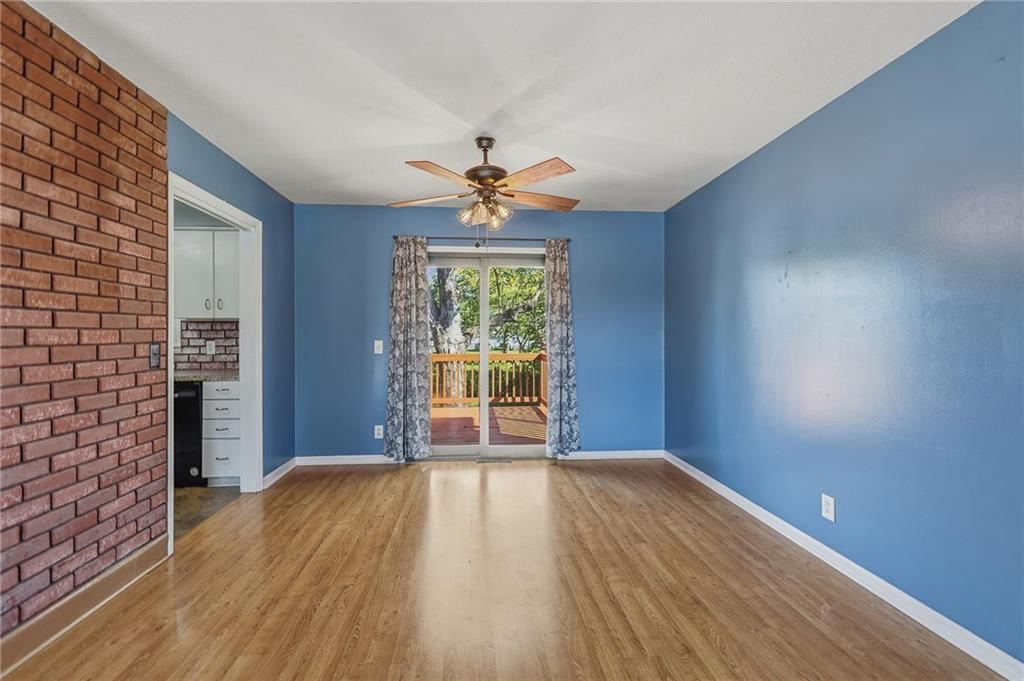 Photo 9 of 34 - 1505 Eastwood Road, Harrisonville, MO 64701