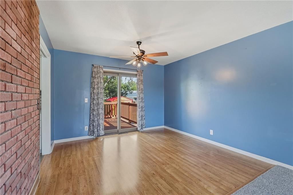 Photo 10 of 34 - 1505 Eastwood Road, Harrisonville, MO 64701