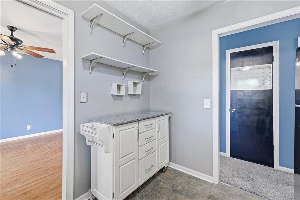 Photo 15 of 34 - 1505 Eastwood Road, Harrisonville, MO 64701