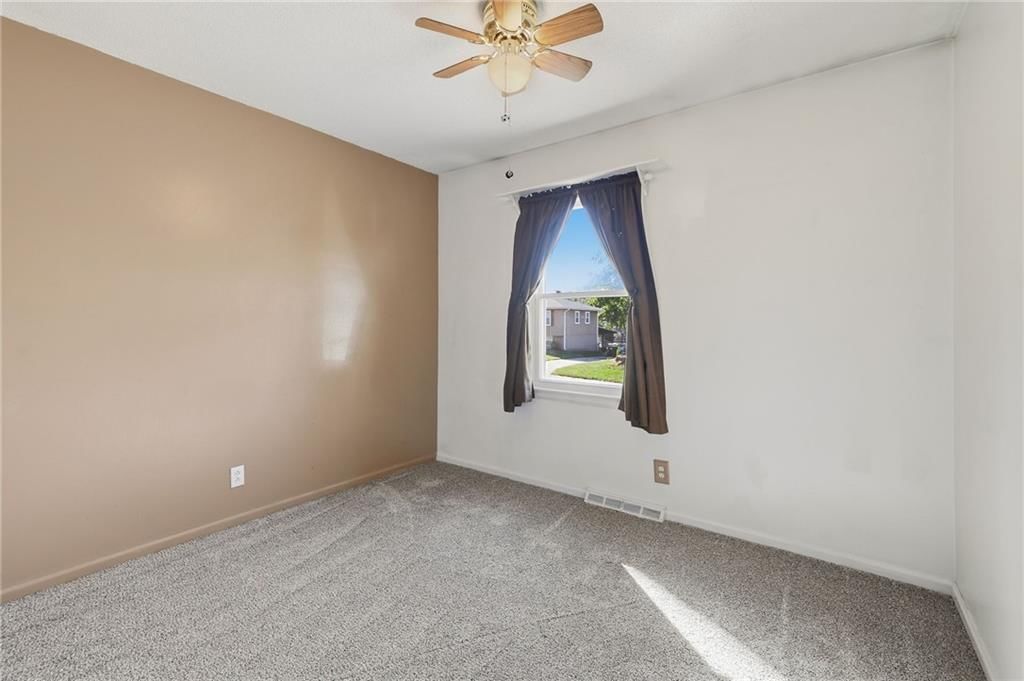 Photo 23 of 34 - 1505 Eastwood Road, Harrisonville, MO 64701