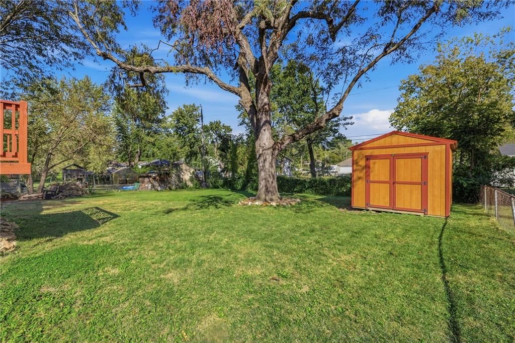 Photo 34 of 34 - 1505 Eastwood Road, Harrisonville, MO 64701