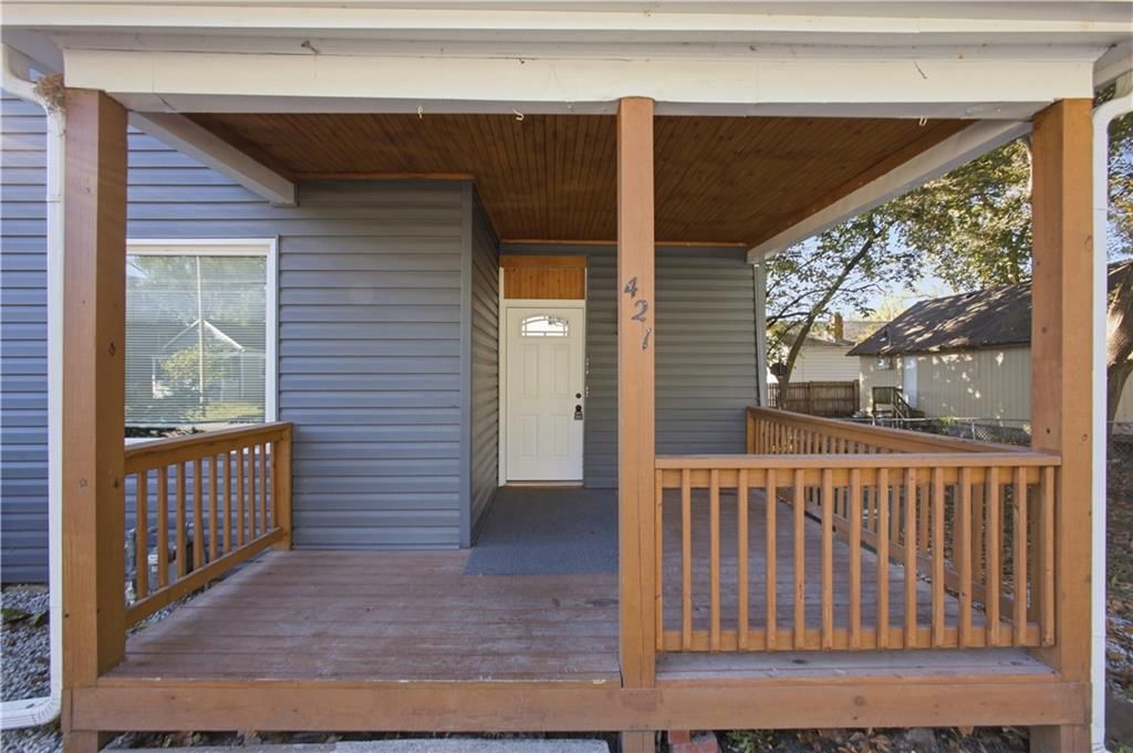 421 Osage Street, Leavenworth, KS: listing photo 3