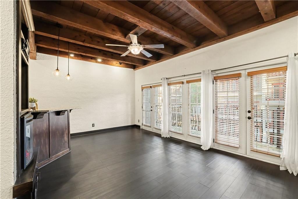 1111 46th Street W, Kansas City, MO: listing photo 2