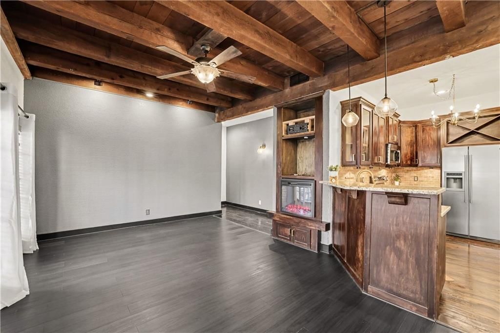 1111 46th Street W, Kansas City, MO: listing photo 3
