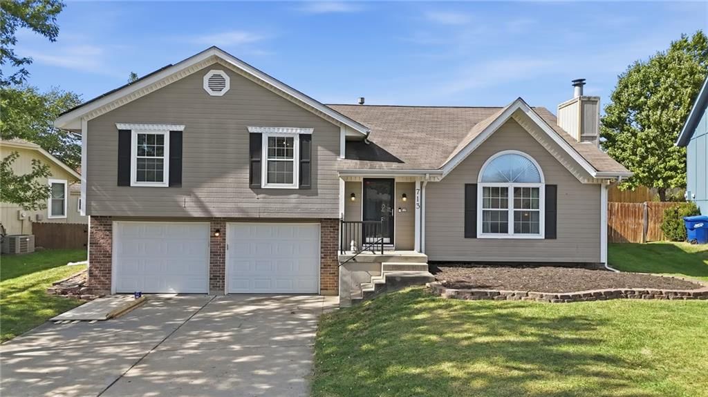 713 NW Rosaceae Drive, Blue Springs, MO