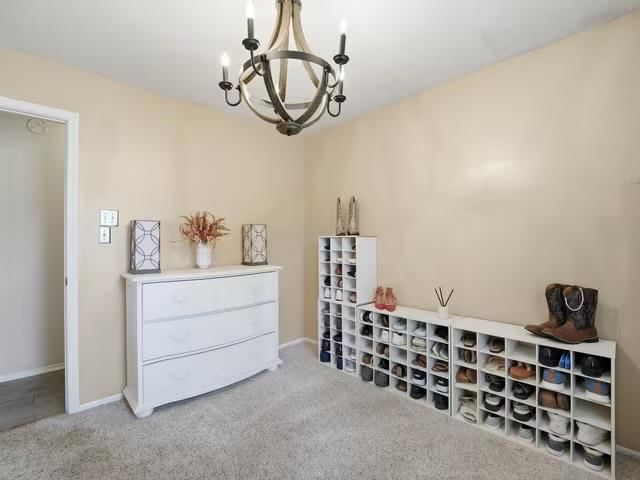 Photo 11 of 26 - 713 NW Rosaceae Drive, Blue Springs, MO 64015