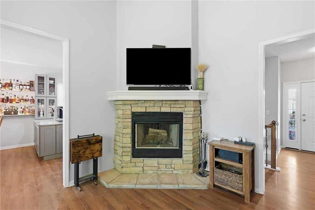 Photo 8 of 44 - 20426 W 220th Terrace, Spring Hill, KS 66083