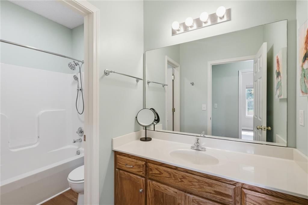 Recessed lighting at 20426 W 220th Terrace, Spring Hill, KS 66083