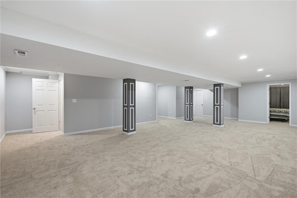 Photo 33 of 44 - 20426 W 220th Terrace, Spring Hill, KS 66083