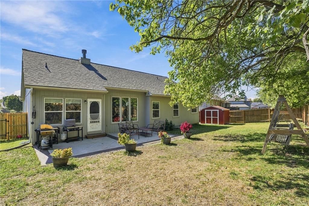Photo 39 of 44 - 20426 W 220th Terrace, Spring Hill, KS 66083