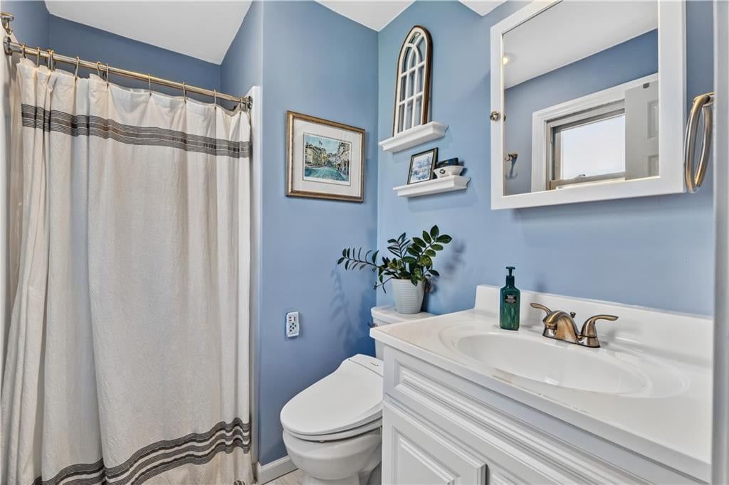 Photo 12 of 26 - 22195 Dunn Drive, Spring Hill, KS 66083