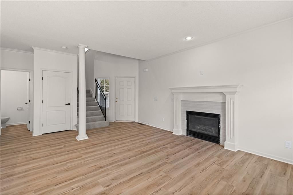 Photo 4 of 23 - 15928 W 91st Terrace, Lenexa, KS 66219