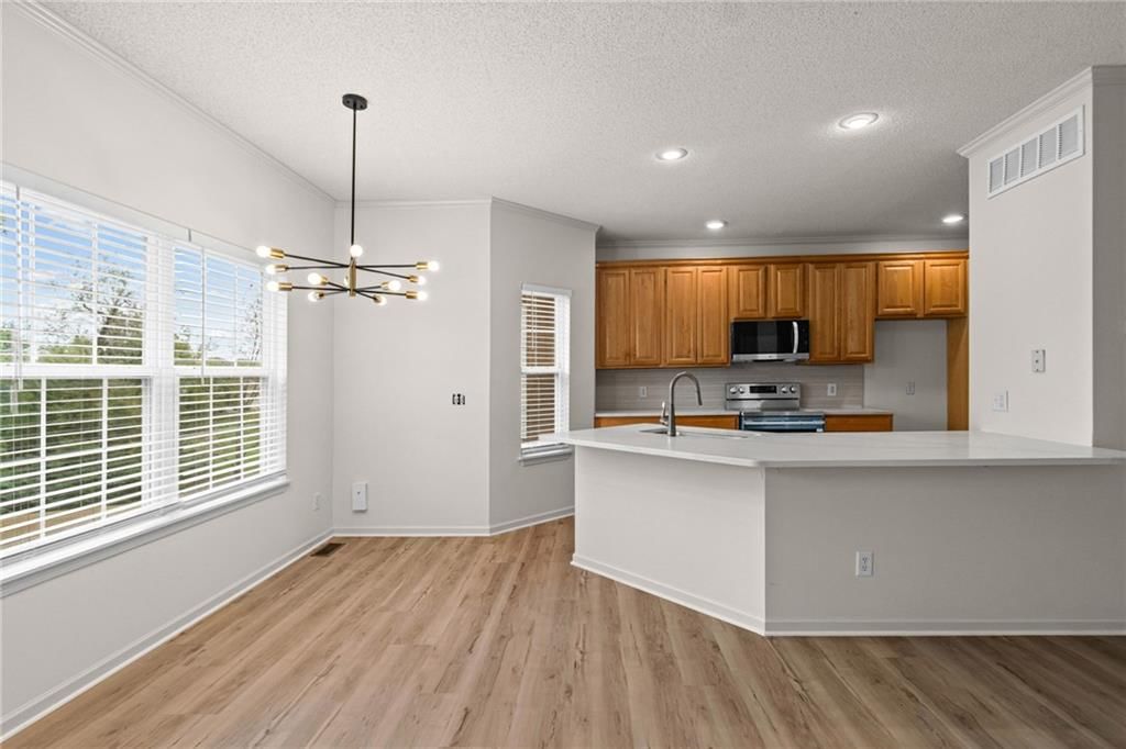 Photo 5 of 23 - 15928 W 91st Terrace, Lenexa, KS 66219
