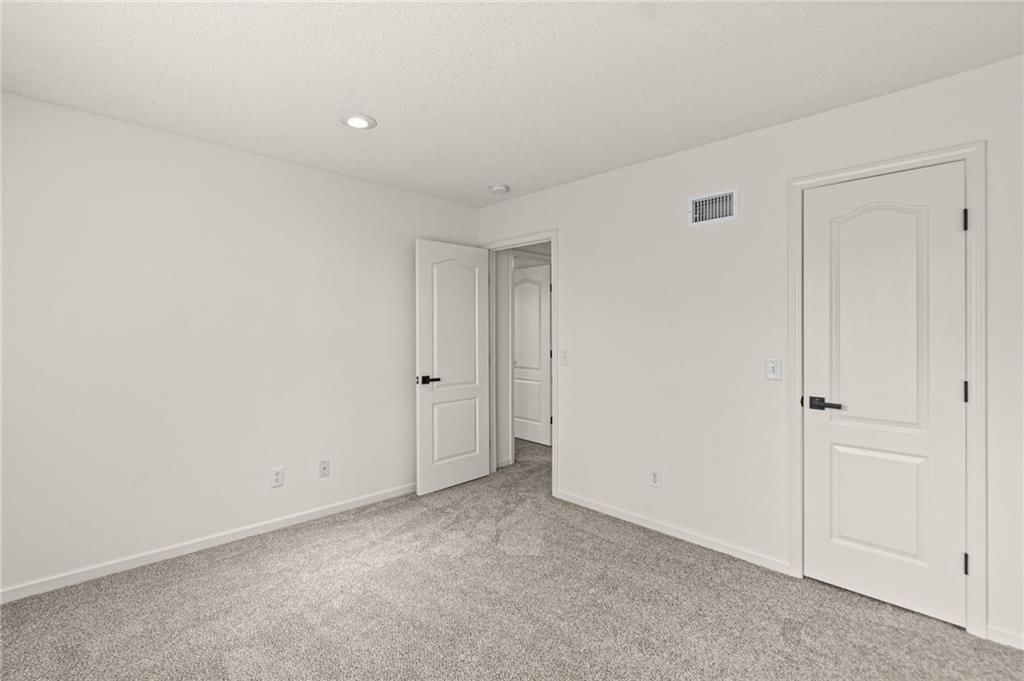 Photo 15 of 23 - 15928 W 91st Terrace, Lenexa, KS 66219