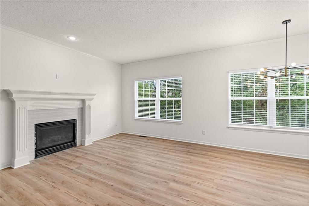15928 W 91st Terrace, Lenexa, KS: listing photo 3