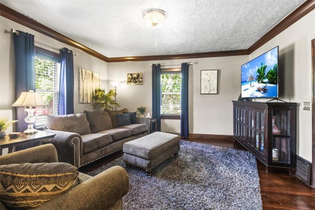 Photo 4 of 30 - 1608 Smith Street, Blue Springs, MO 64015