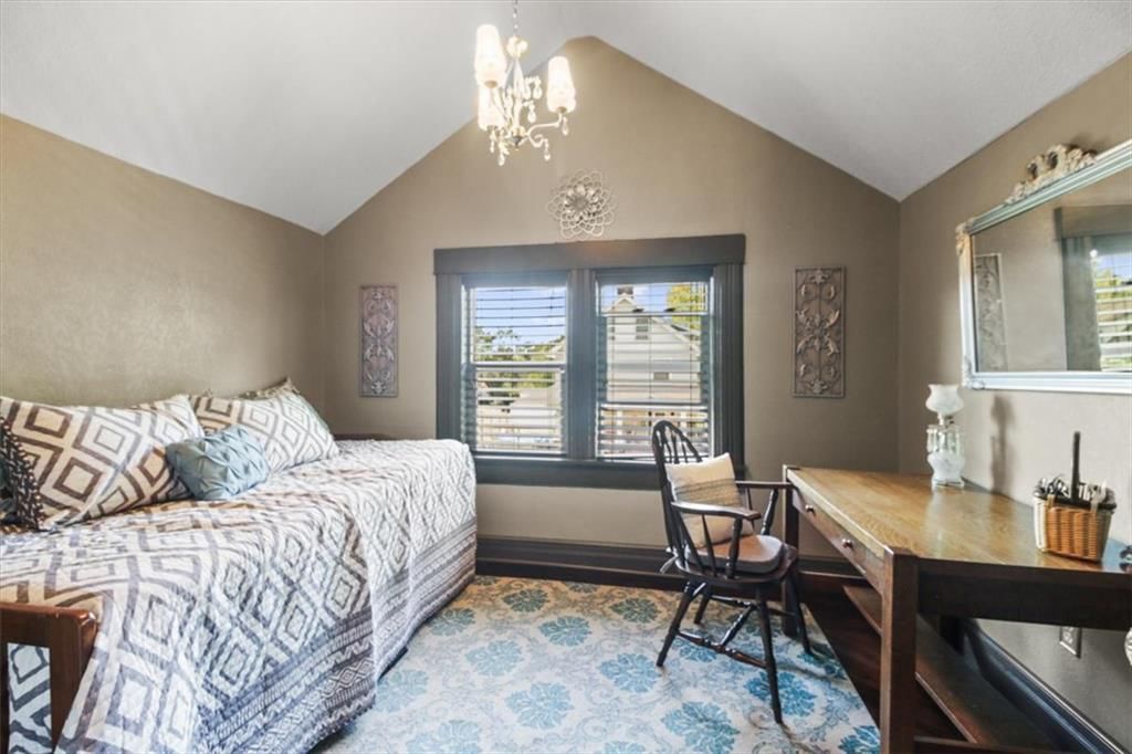 Photo 17 of 30 - 1608 Smith Street, Blue Springs, MO 64015
