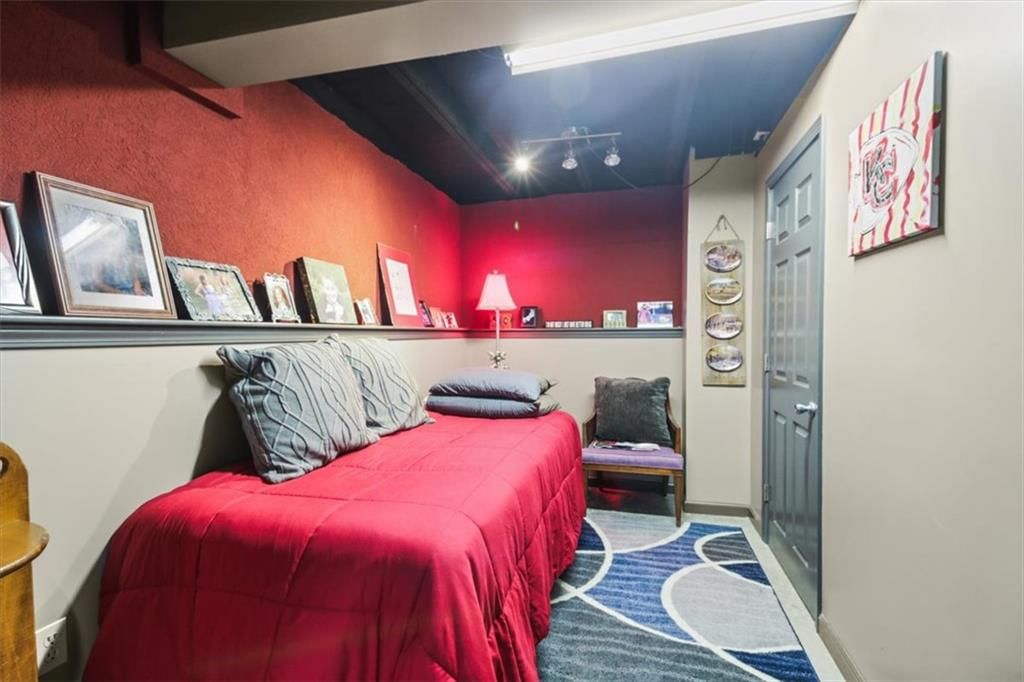 Photo 23 of 30 - 1608 Smith Street, Blue Springs, MO 64015