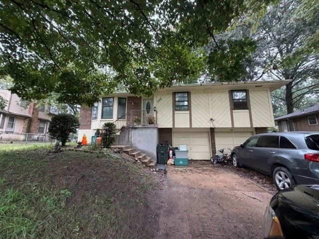 304 SE Moreland School Road, Blue Springs, MO