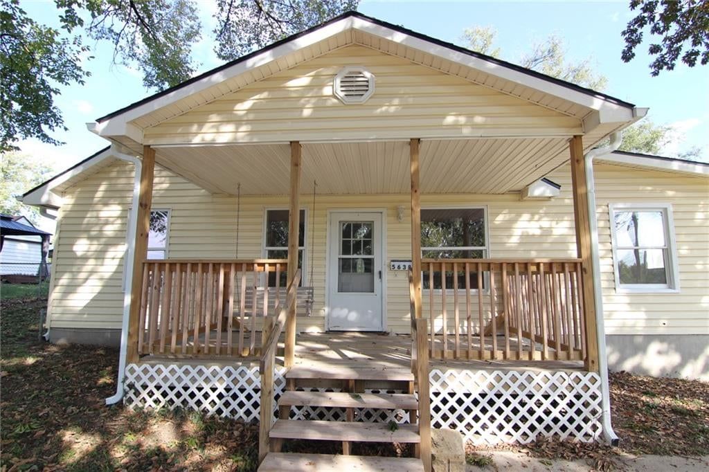5638 Miami Avenue, Kansas City, KS: listing photo 2