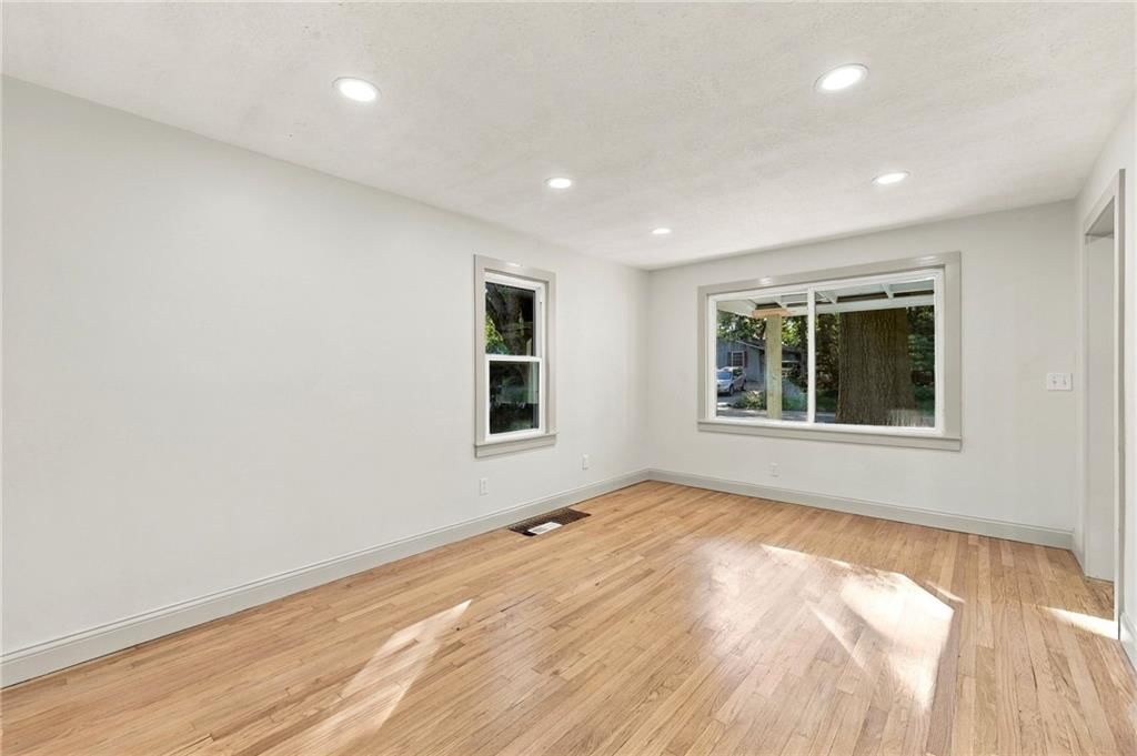 Open floor plan at 4411 Springfield Street, Kansas City, KS 66103