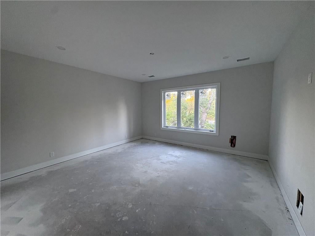 Photo 16 of 24 - 121 Teton Ridge, Lake Winnebago, MO 64034