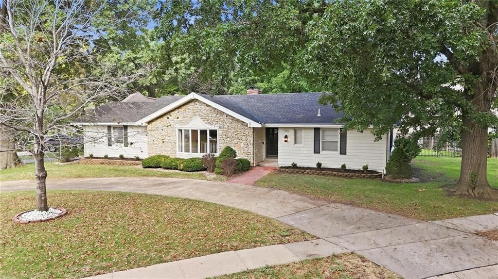 7206 W 101st Terrace, Overland Park, KS