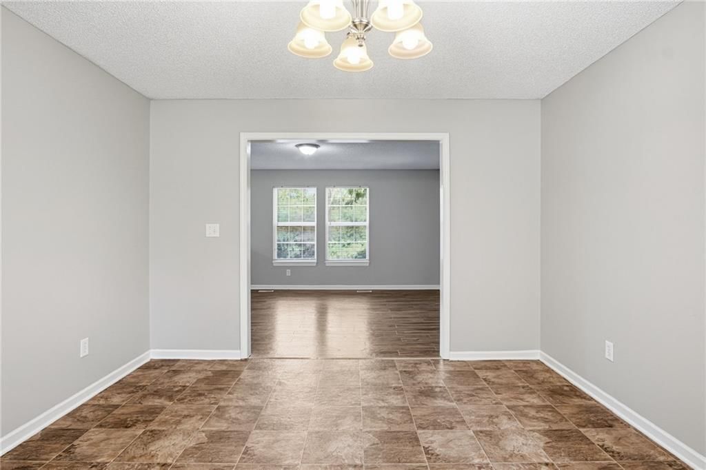 Photo 3 of 30 - 913 Susquehanna Ridge, Independence, MO 64056