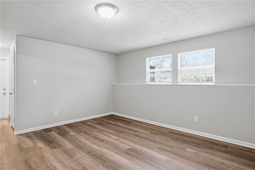 Photo 10 of 30 - 913 Susquehanna Ridge, Independence, MO 64056