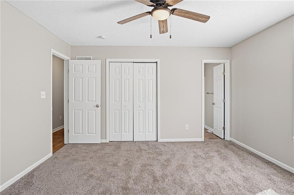 Photo 16 of 30 - 913 Susquehanna Ridge, Independence, MO 64056