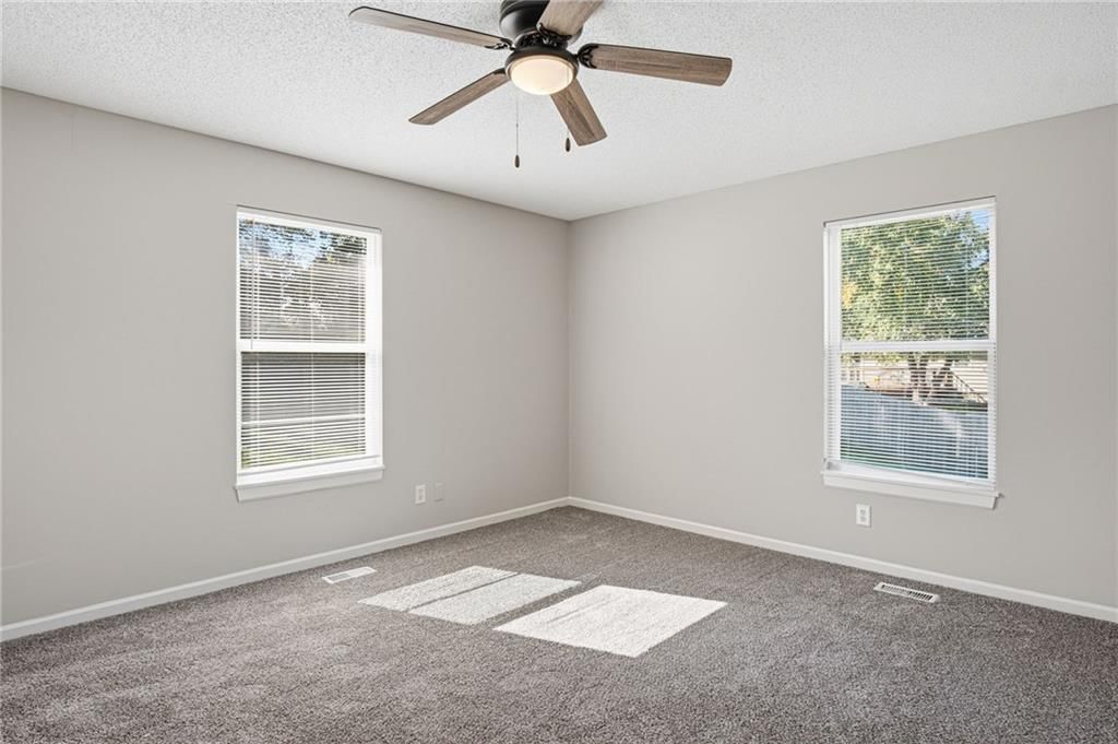 Photo 17 of 30 - 913 Susquehanna Ridge, Independence, MO 64056