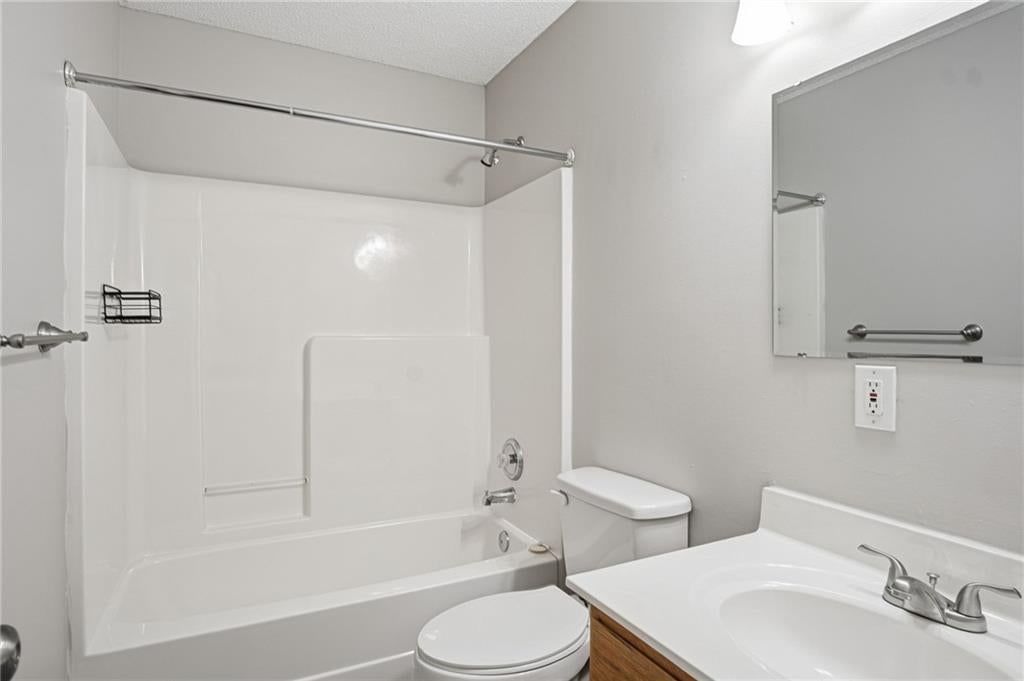 Photo 22 of 30 - 913 Susquehanna Ridge, Independence, MO 64056
