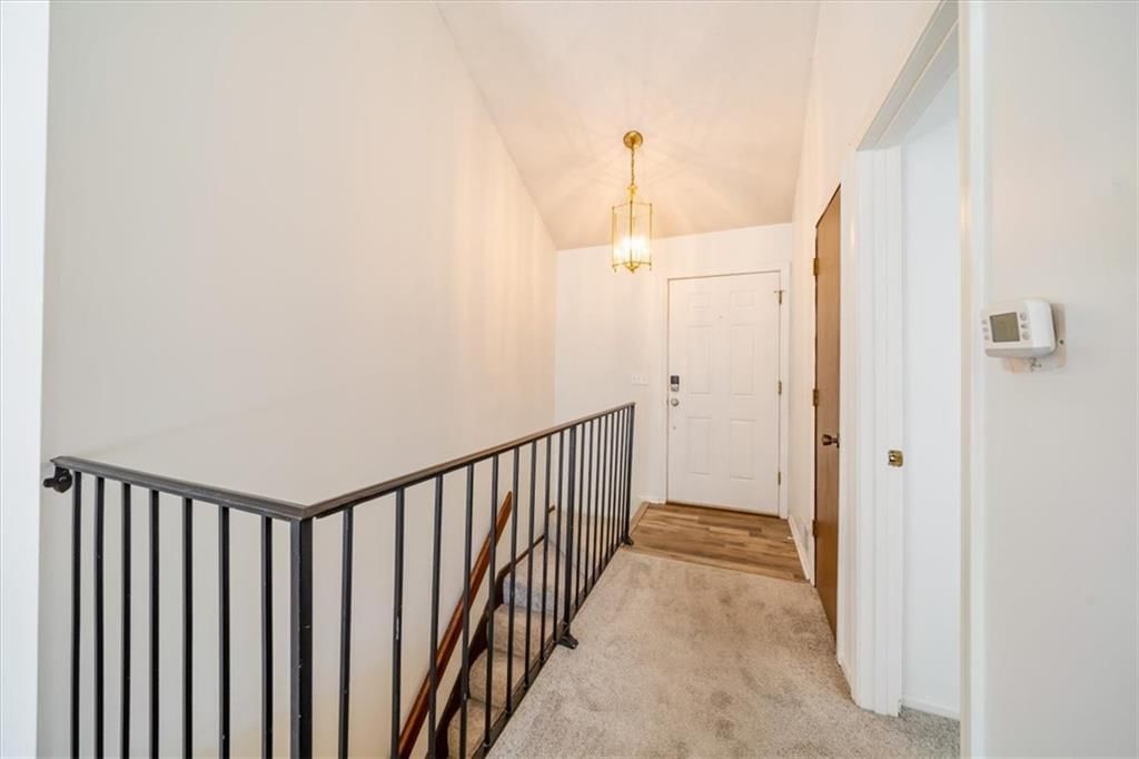 5771 N Anita Avenue, Kansas City, MO: listing photo 2