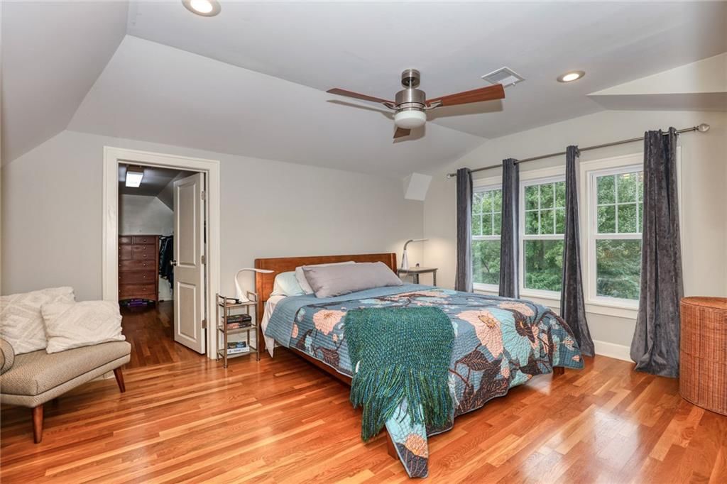 Photo 21 of 34 - 1600 W 51st Street, Kansas City, MO 64112