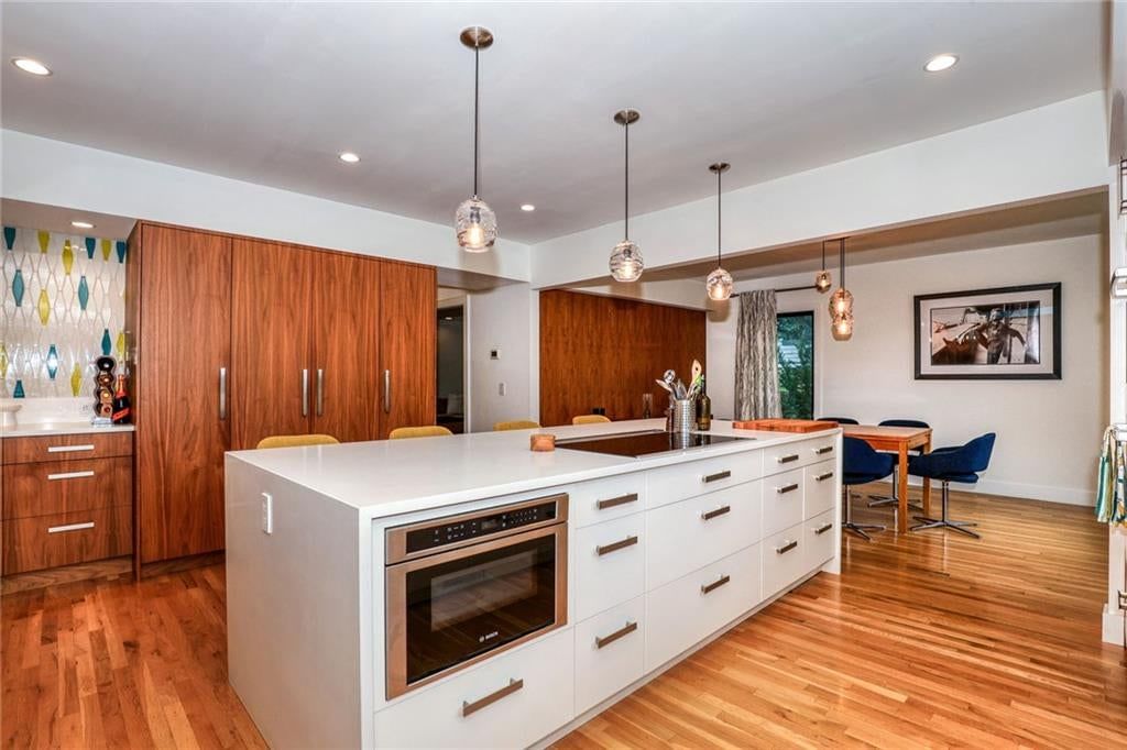 Photo 9 of 34 - 1600 W 51st Street, Kansas City, MO 64112