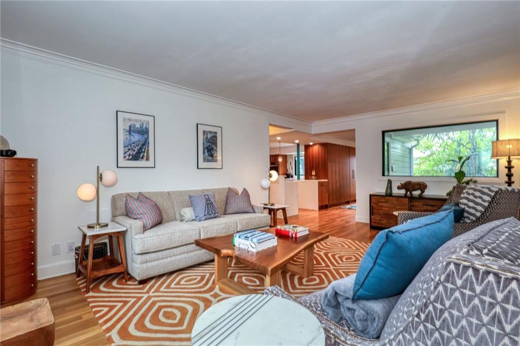 Photo 6 of 34 - 1600 W 51st Street, Kansas City, MO 64112