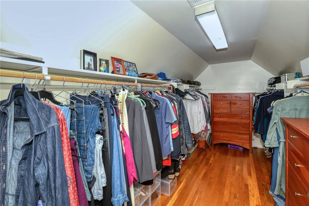 Photo 23 of 34 - 1600 W 51st Street, Kansas City, MO 64112