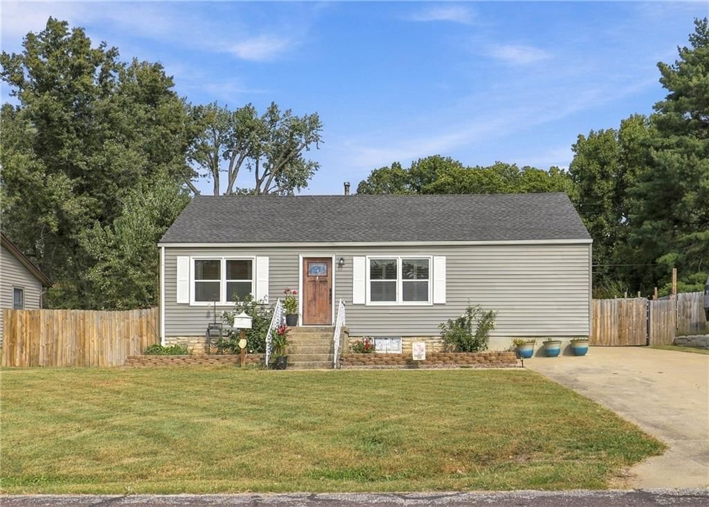9604 E 69th Street, Raytown, MO