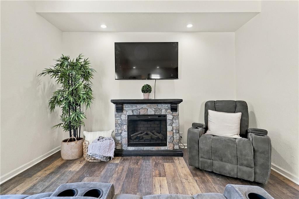 9604 E 69th Street, Raytown, MO