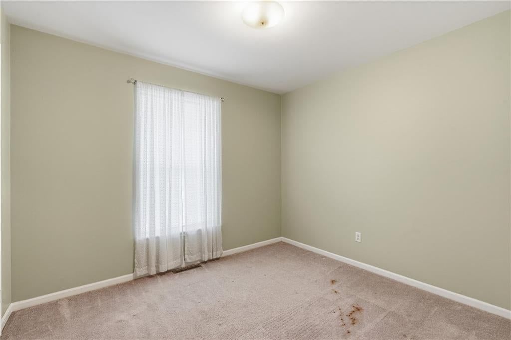 Photo 24 of 43 - 1302 Deena Street, Pleasant Hill, MO 64080