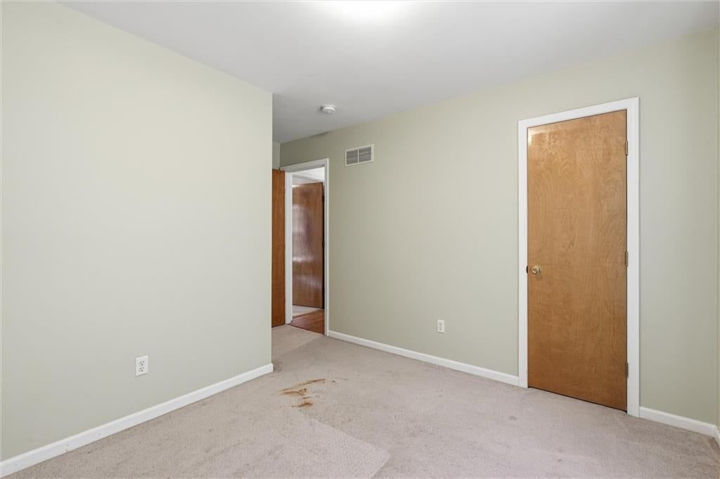Photo 25 of 43 - 1302 Deena Street, Pleasant Hill, MO 64080