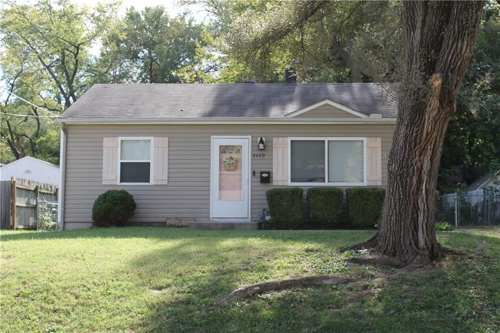 2409 NE Pursell Road, Gladstone, MO