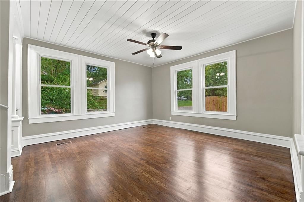 Photo 7 of 62 - 720 W 7th Street, Leavenworth, KS 66048