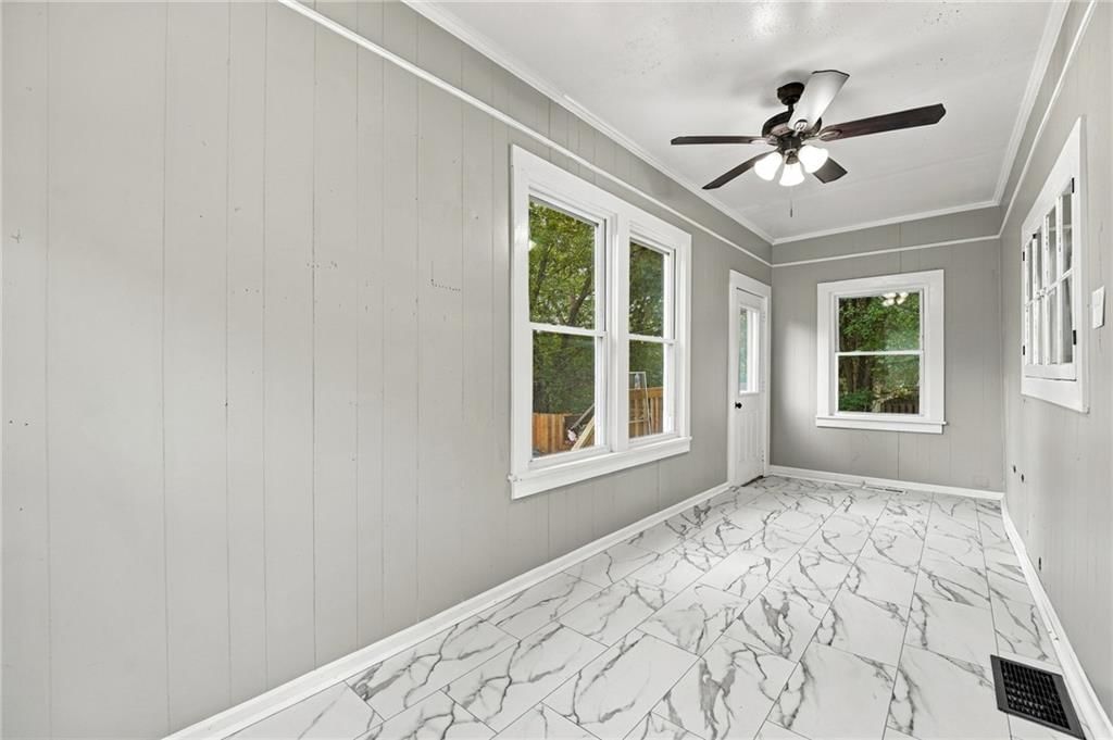 Photo 32 of 62 - 720 W 7th Street, Leavenworth, KS 66048