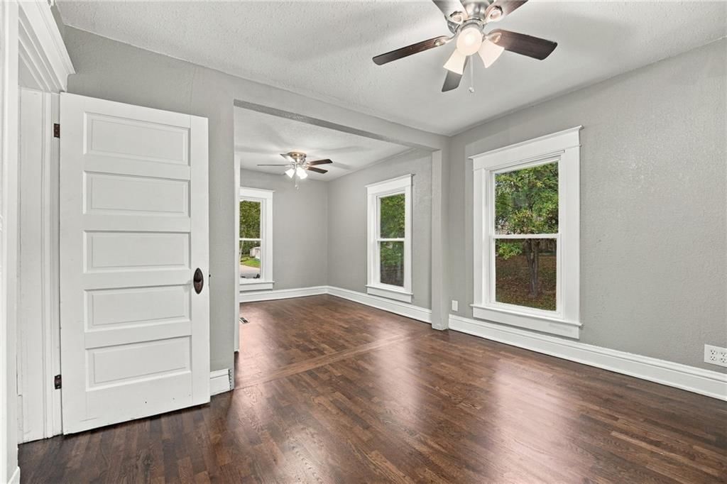 Photo 20 of 62 - 720 W 7th Street, Leavenworth, KS 66048