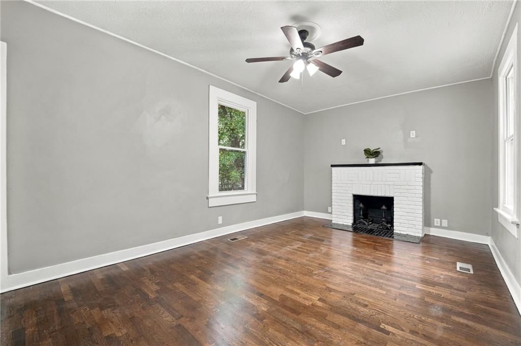 Photo 16 of 62 - 720 W 7th Street, Leavenworth, KS 66048
