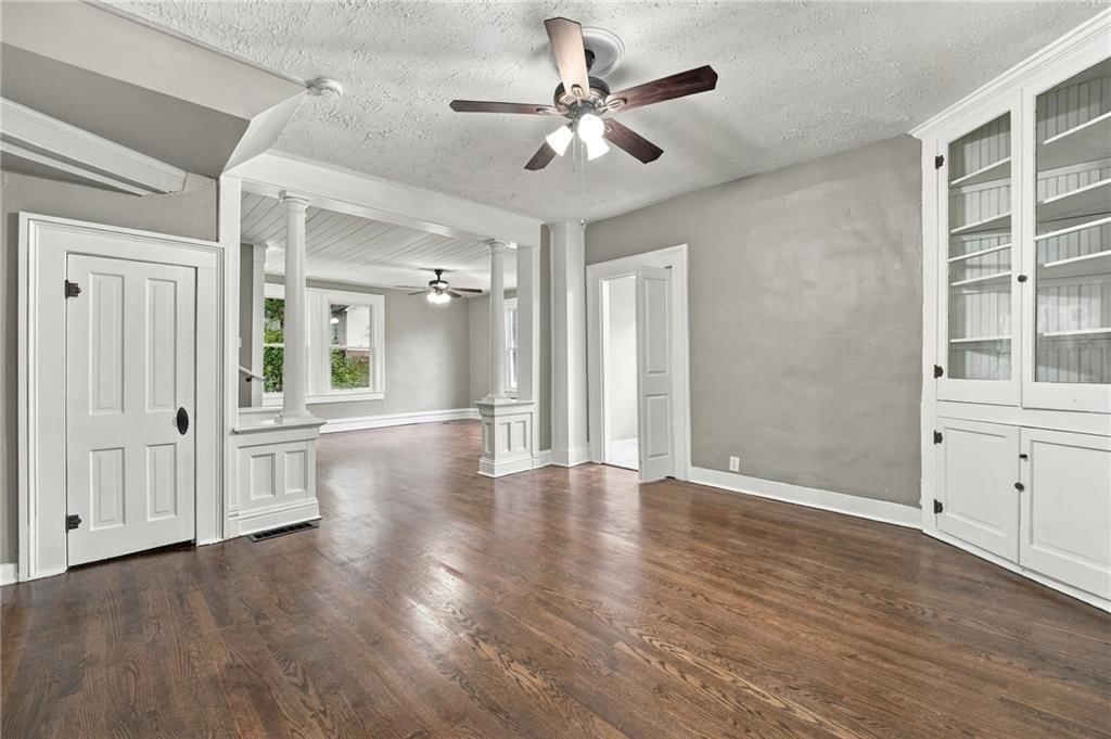 Photo 6 of 62 - 720 W 7th Street, Leavenworth, KS 66048