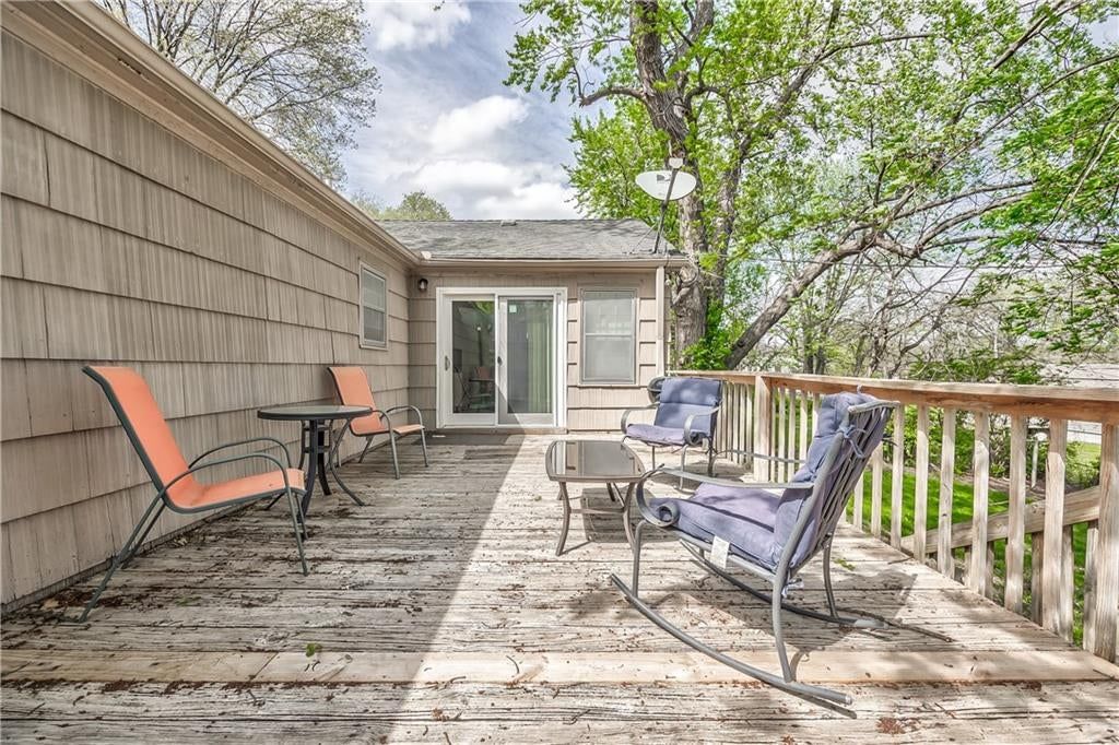 Deck at 8425 Boone Street, Kansas City, MO 64114