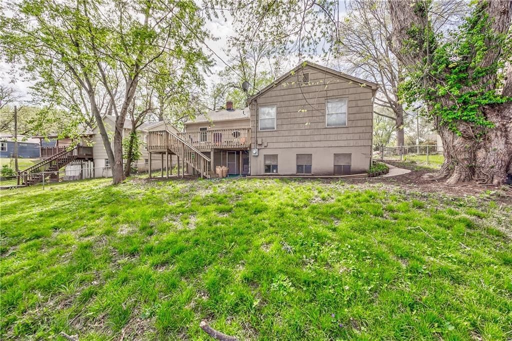 Photo 34 of 35 - 8425 Boone Street, Kansas City, MO 64114