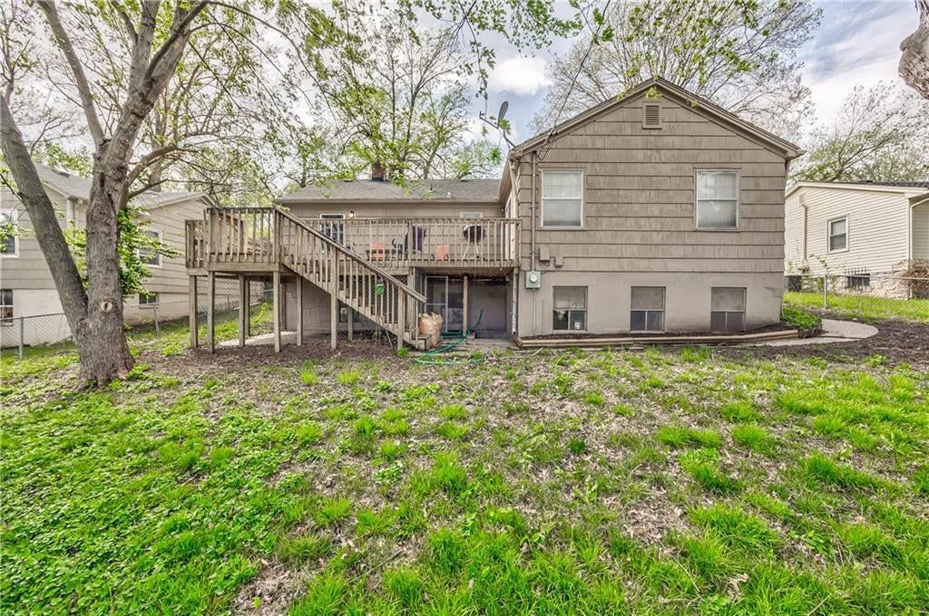 Big backyard, fenced yard and flat lot at 8425 Boone Street, Kansas City, MO 64114